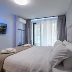 Emirates Lux Apartment And Parking