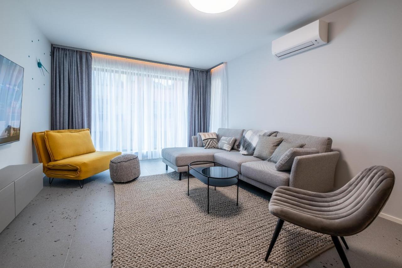 Emirates Lux And Parking Appartement